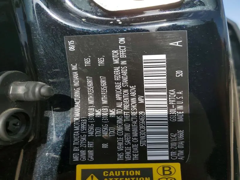 2015 TOYOTA SIENNA XLE 8-PASSENGER  