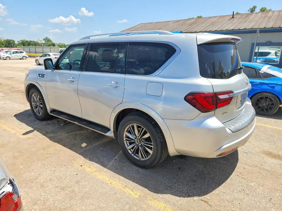 2022 INFINITI QX80 LUXE  