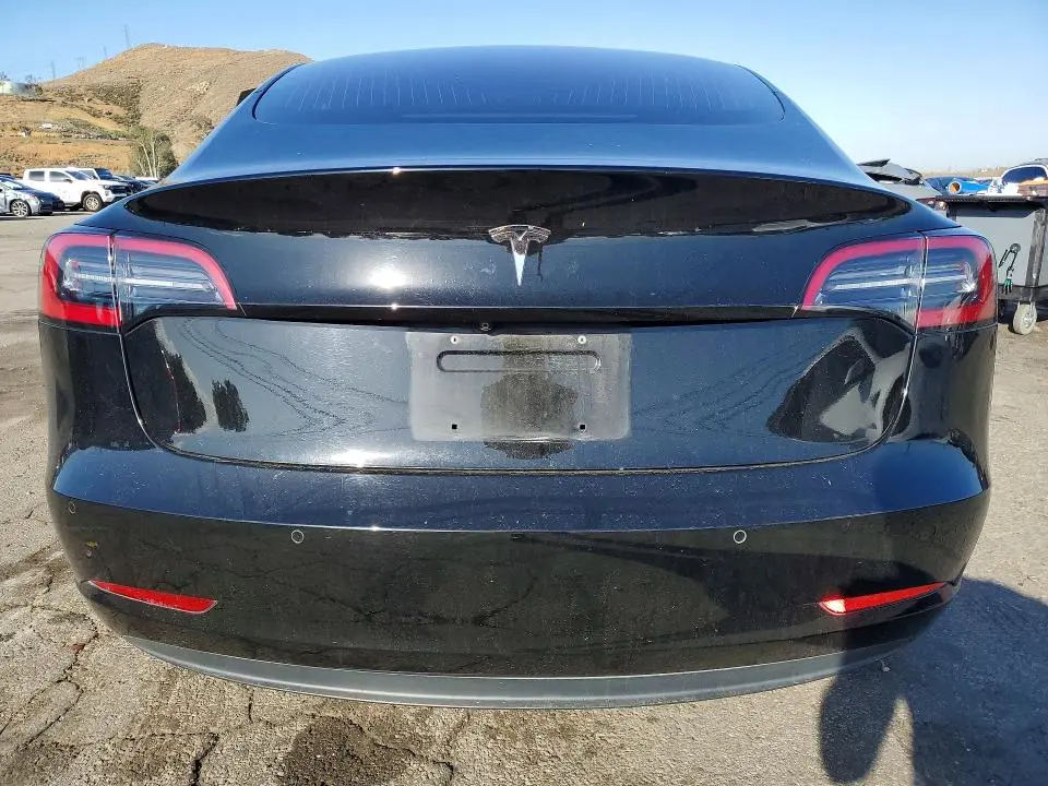 2018 TESLA MODEL 3   