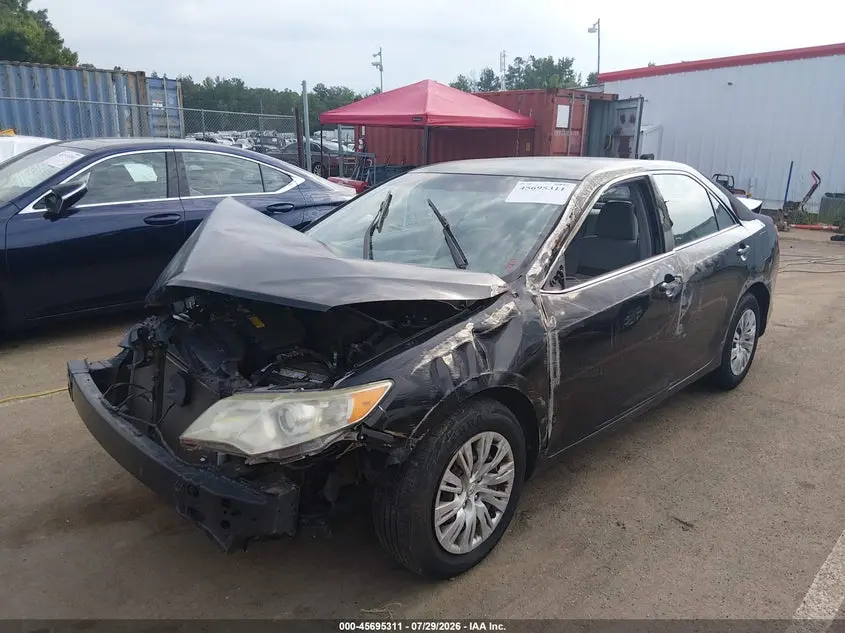 2014 TOYOTA CAMRY L