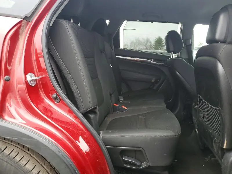 2015 KIA SORENTO LX  