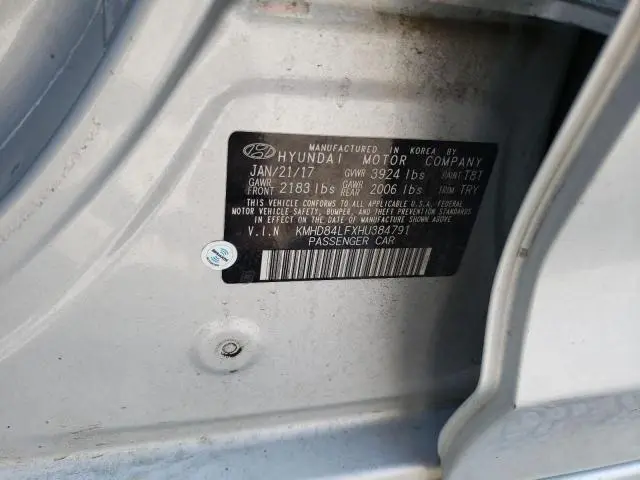 2017 HYUNDAI ELANTRA SE  