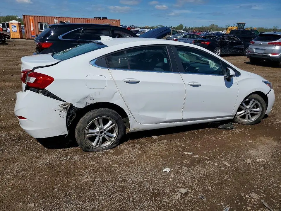 2016 CHEVROLET CRUZE LT  