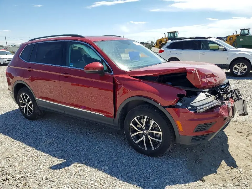 2021 VOLKSWAGEN TIGUAN SE  
