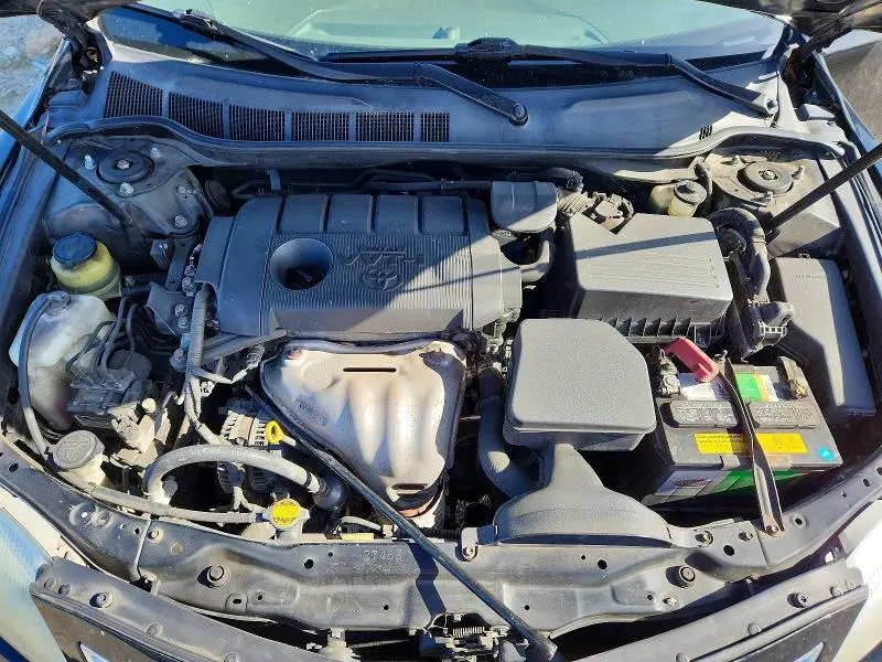 2011 TOYOTA CAMRY XLE  