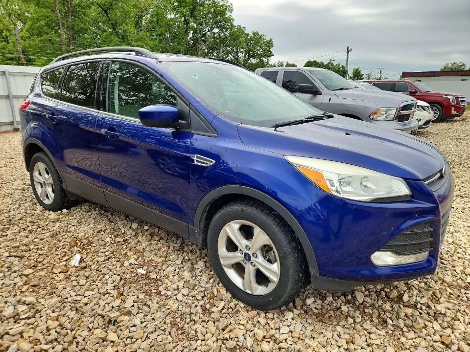 2015 FORD ESCAPE SE  