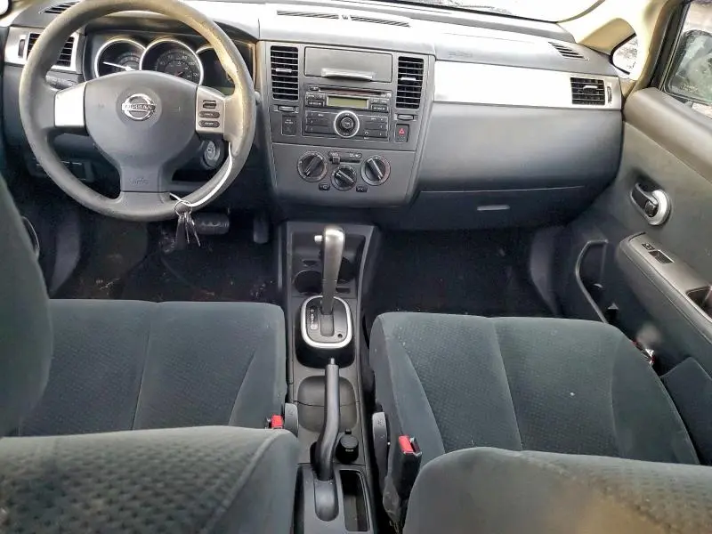 2010 NISSAN VERSA S  