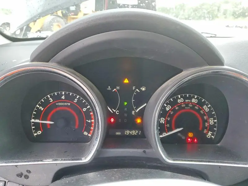 2012 TOYOTA HIGHLANDER SE  