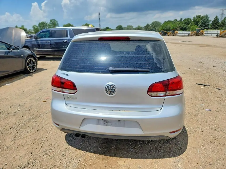 2010 VOLKSWAGEN GOLF   