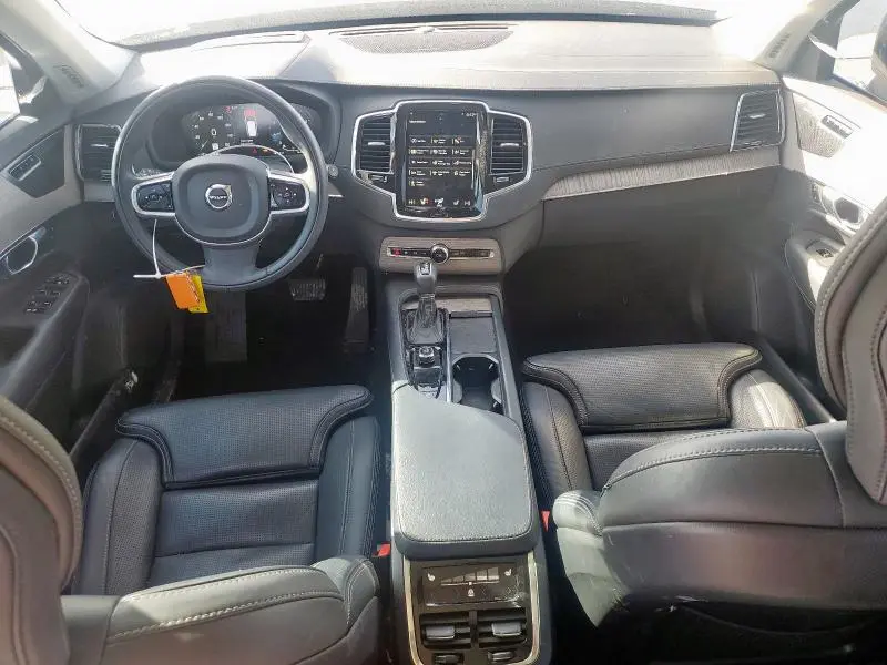 2022 VOLVO XC90   