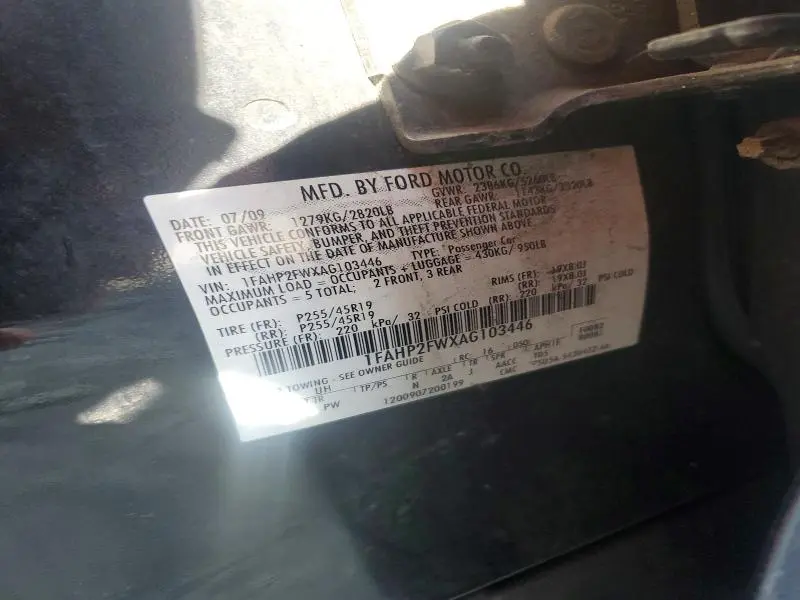 2010 FORD TAURUS LIMITED  