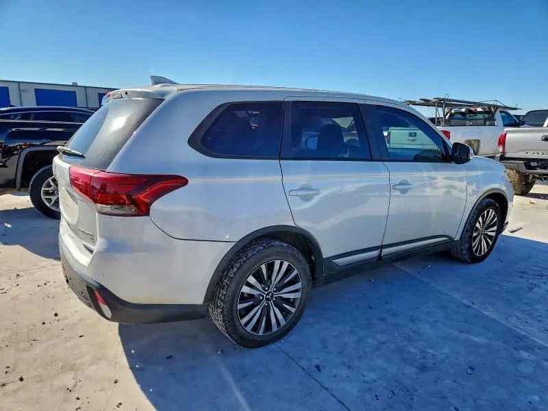 2019 MITSUBISHI OUTLANDER SE  