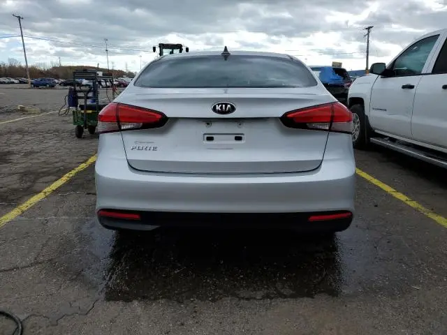 2017 KIA FORTE LX  