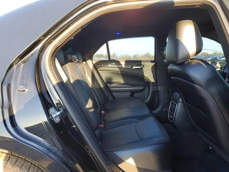 2014 CHRYSLER 300C   