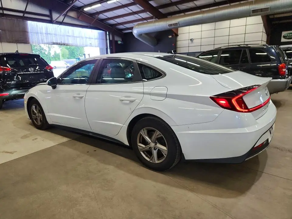 2021 HYUNDAI SONATA SE  