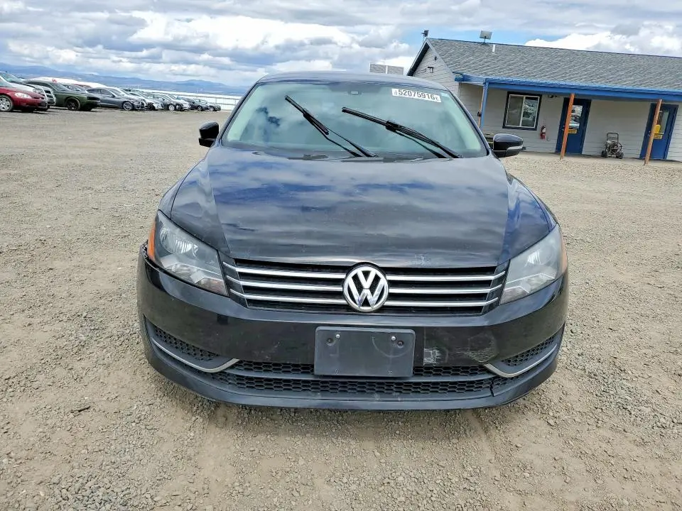 2013 VOLKSWAGEN PASSAT S  