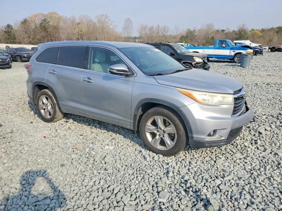 2015 TOYOTA HIGHLANDER LIMITED  