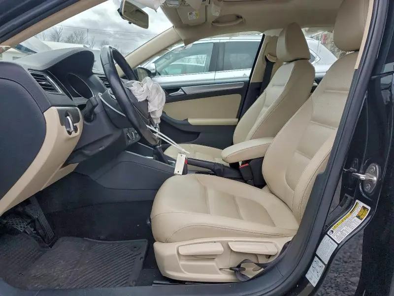 2017 VOLKSWAGEN JETTA SE  