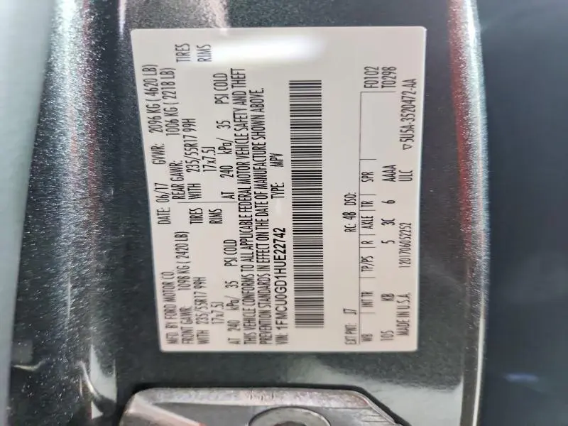 2017 FORD ESCAPE SE  