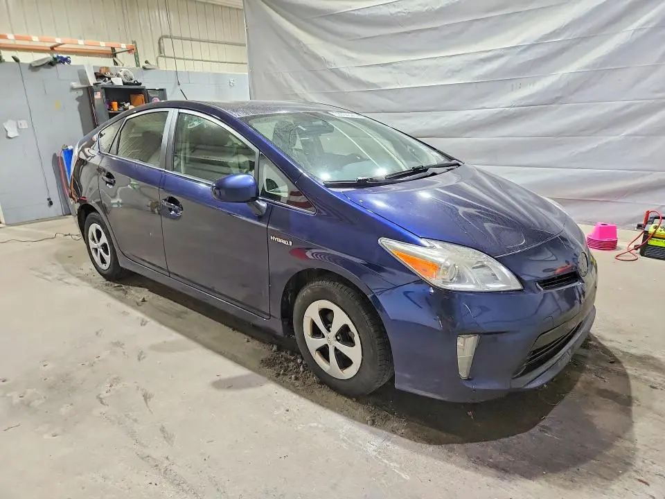 2015 TOYOTA PRIUS TWO  