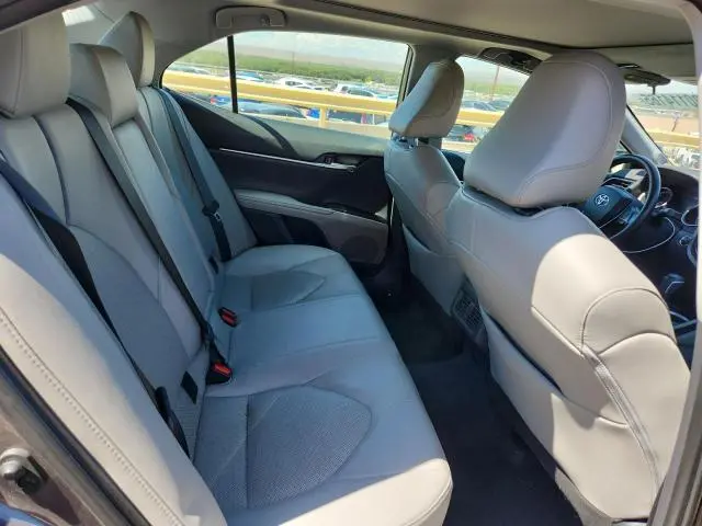 2023 TOYOTA CAMRY XLE  