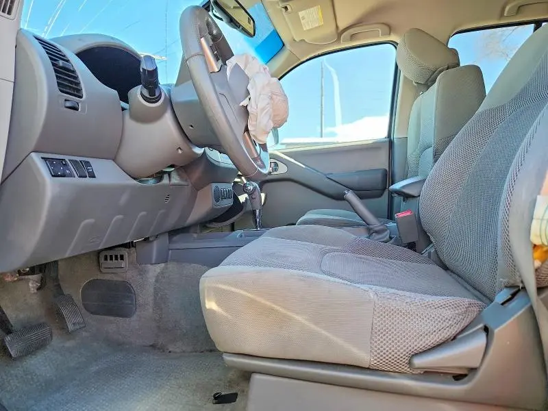 2014 NISSAN FRONTIER S  