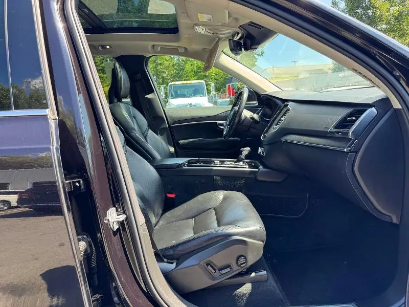 2020 VOLVO XC90 T5 MOMENTUM  