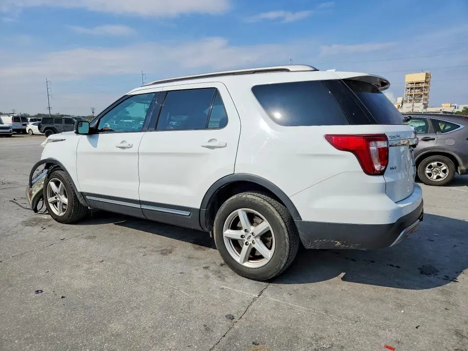 2017 FORD EXPLORER XLT  