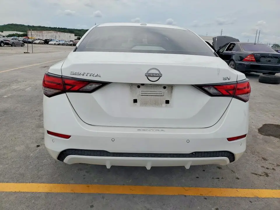 2024 NISSAN SENTRA SV  