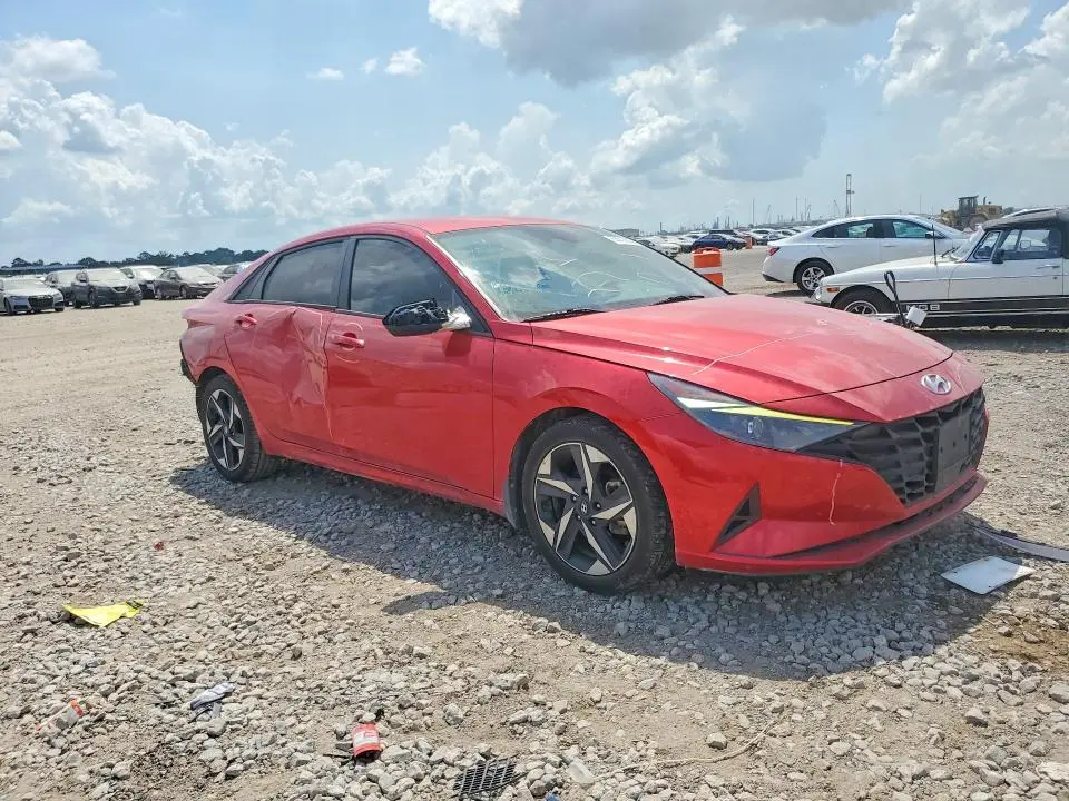 2023 HYUNDAI ELANTRA SEL  
