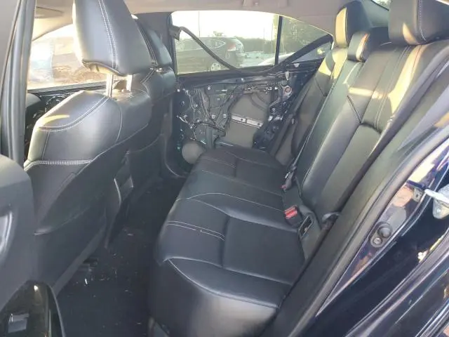 2020 TOYOTA COROLLA XLE  
