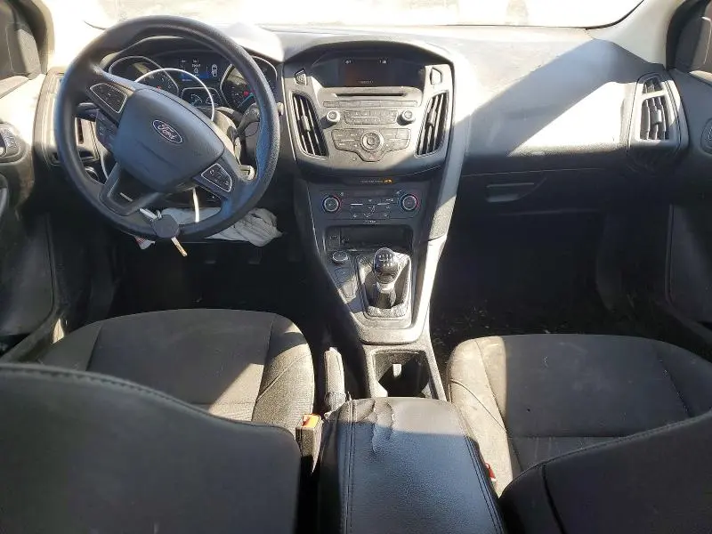2017 FORD FOCUS SE  