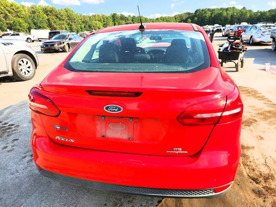 2016 FORD FOCUS SE  