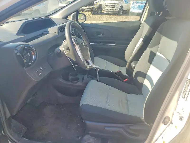 2015 TOYOTA PRIUS C THREE  