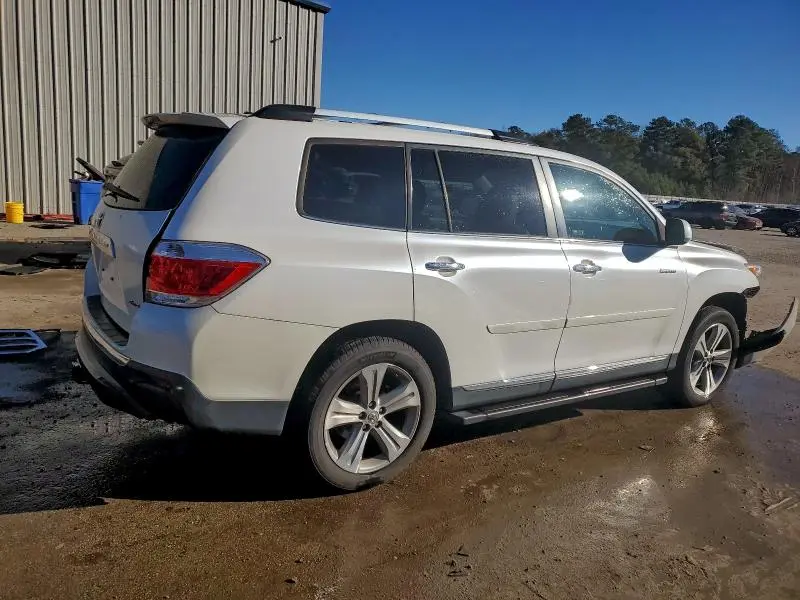 2013 TOYOTA HIGHLANDER LIMITED  