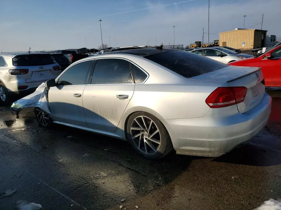 2013 VOLKSWAGEN PASSAT SE  