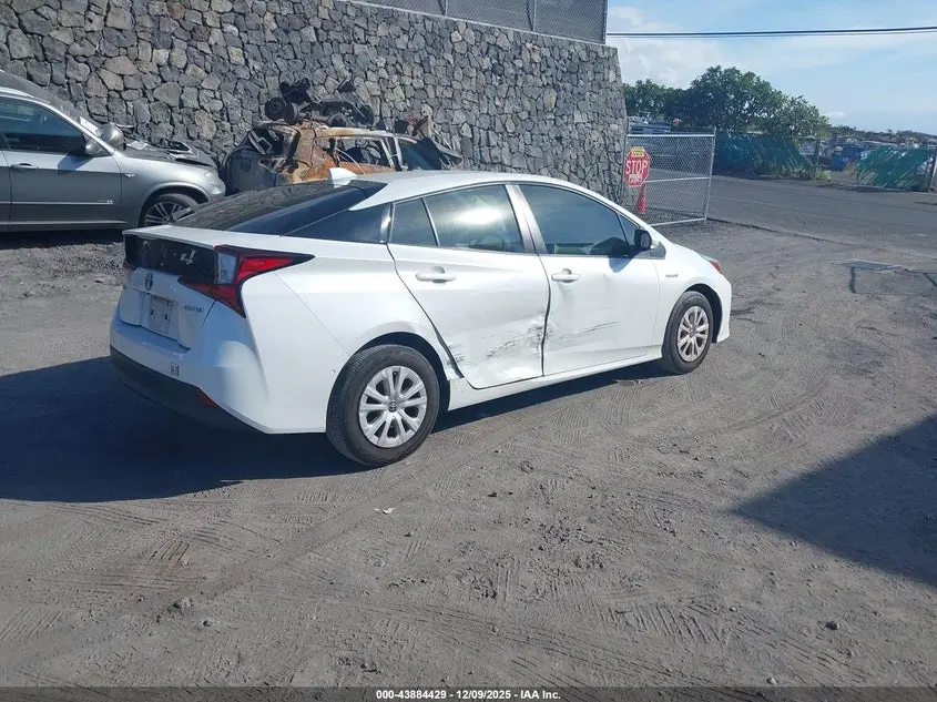 2021 TOYOTA PRIUS LE