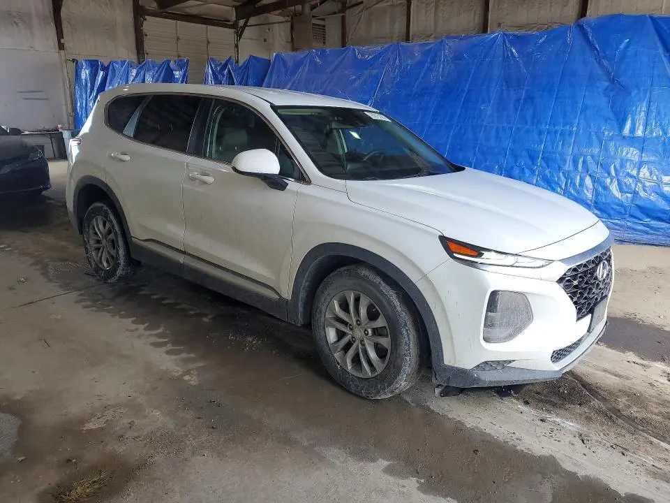 2019 HYUNDAI SANTA FE SE  