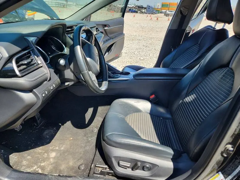 2020 TOYOTA CAMRY SE NIGHTSHADE  