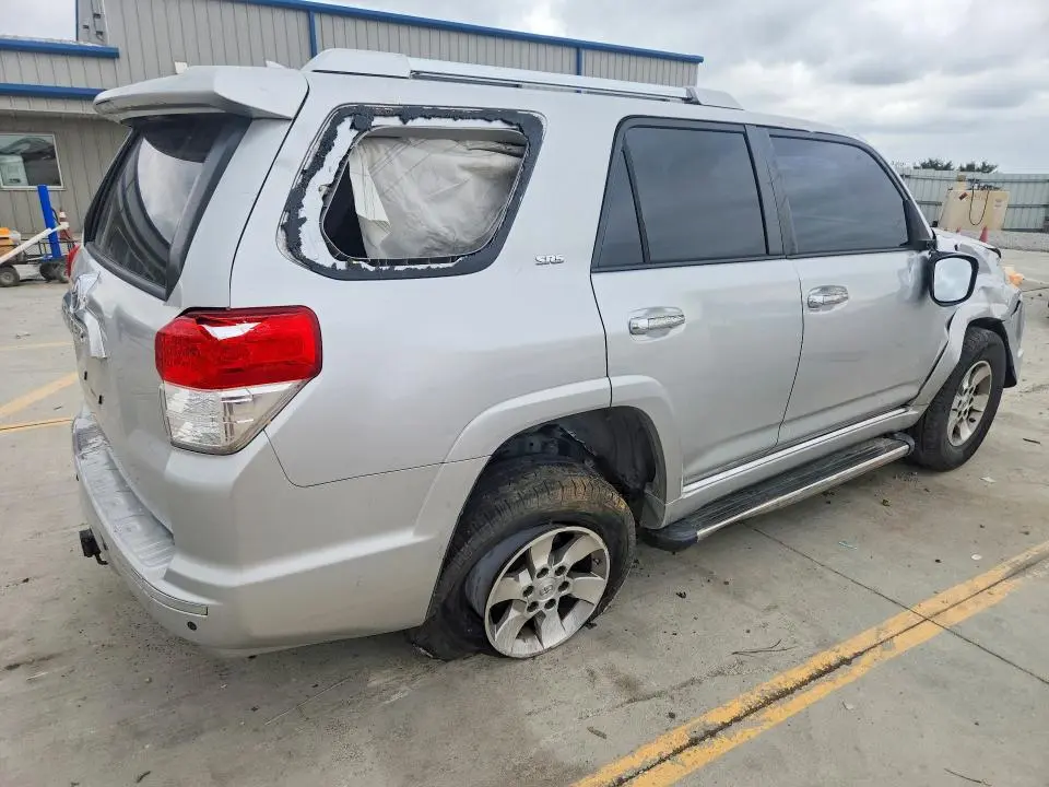 2013 TOYOTA 4RUNNER SR5  