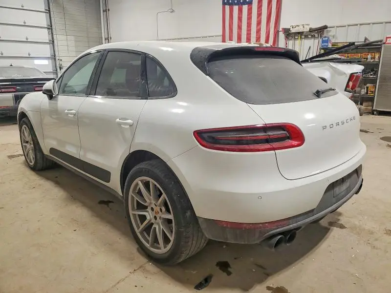 2015 PORSCHE MACAN S  