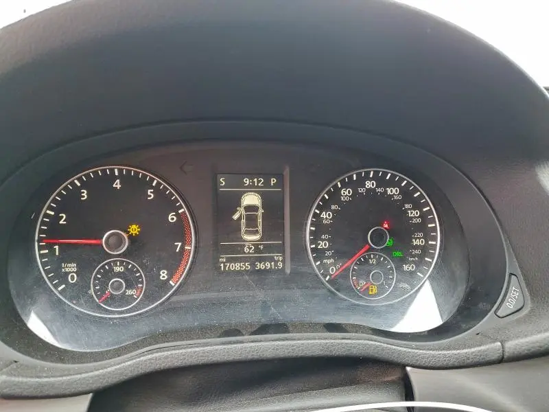 2015 VOLKSWAGEN PASSAT SE  