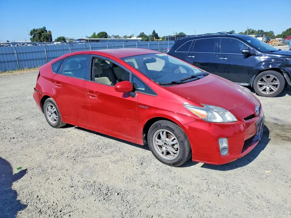 2010 TOYOTA PRIUS III  