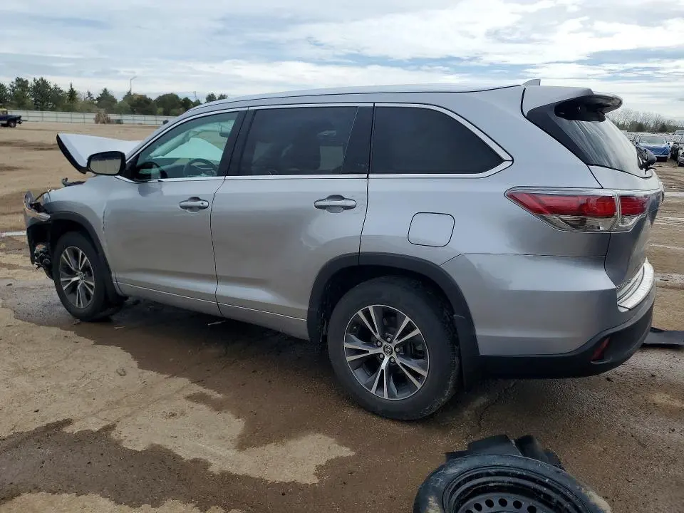 2016 TOYOTA HIGHLANDER XLE  