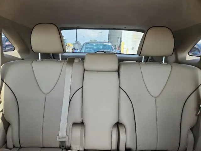 2015 TOYOTA VENZA LE  