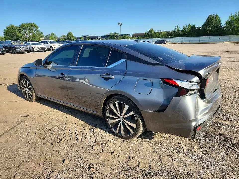 2019 NISSAN ALTIMA SR  