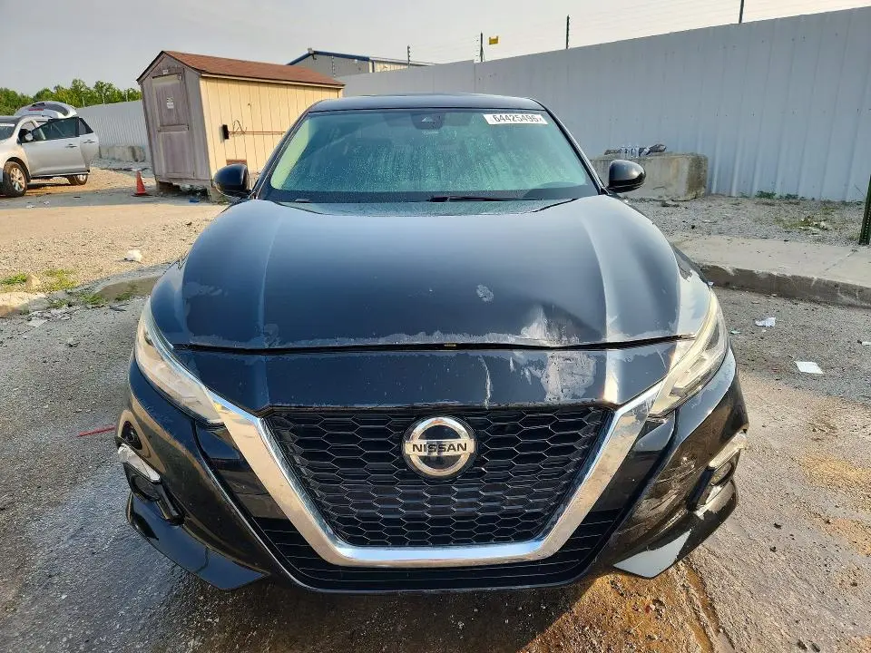 2019 NISSAN ALTIMA SV  