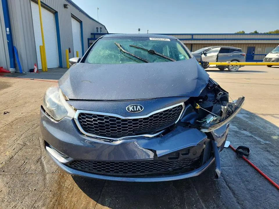 2016 KIA FORTE LX  