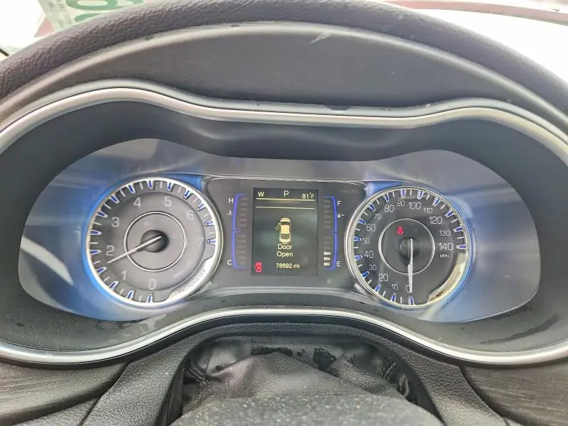 2016 CHRYSLER 200 LIMITED  