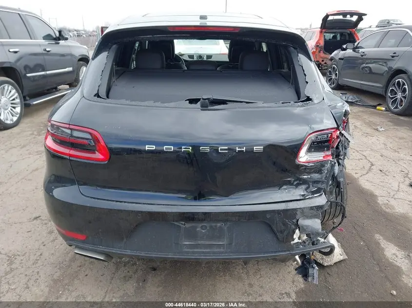2018 PORSCHE MACAN SPORT EDITION